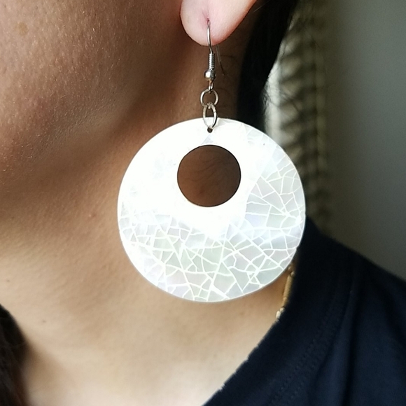 Large Alabaster Shell Circle Earrings - Picture 1 of 4